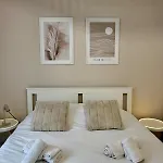 Le Clair De Lune Elegant T3 With Private Parking * מובז'