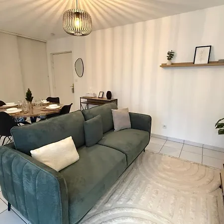 Le Clair De Lune Elegant T3 With Private Parking *