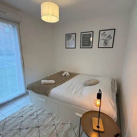 Le Clair De Lune Elegant T3 With Private Parking Apartment