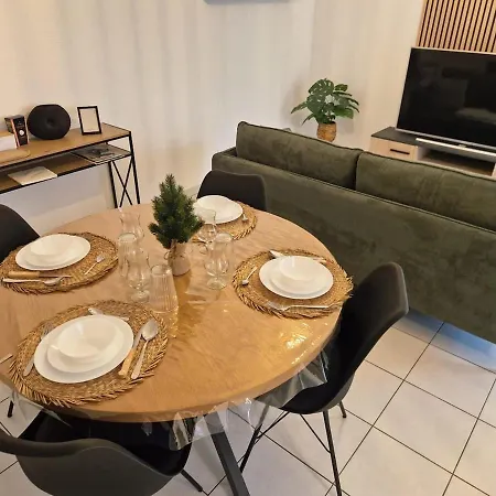 Le Clair De Lune Elegant T3 With Private Parking Apartment