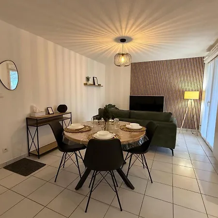 Le Clair De Lune Elegant T3 With Private Parking Apartment Maubeuge