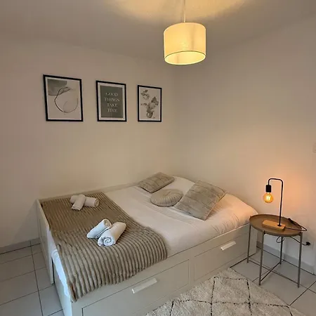 Le Clair De Lune Elegant T3 With Private Parking Apartment