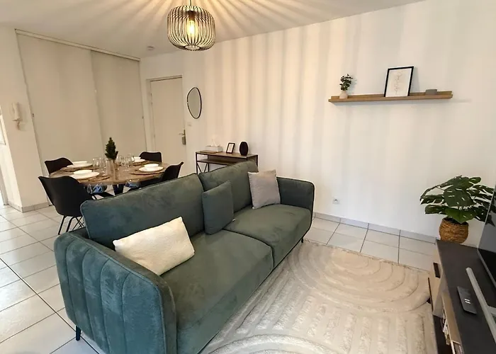 Le Clair De Lune Elegant T3 With Private Parking *