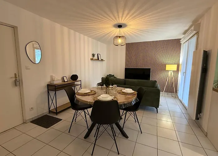 Le Clair De Lune Elegant T3 With Private Parking Apartamento Maubeuge